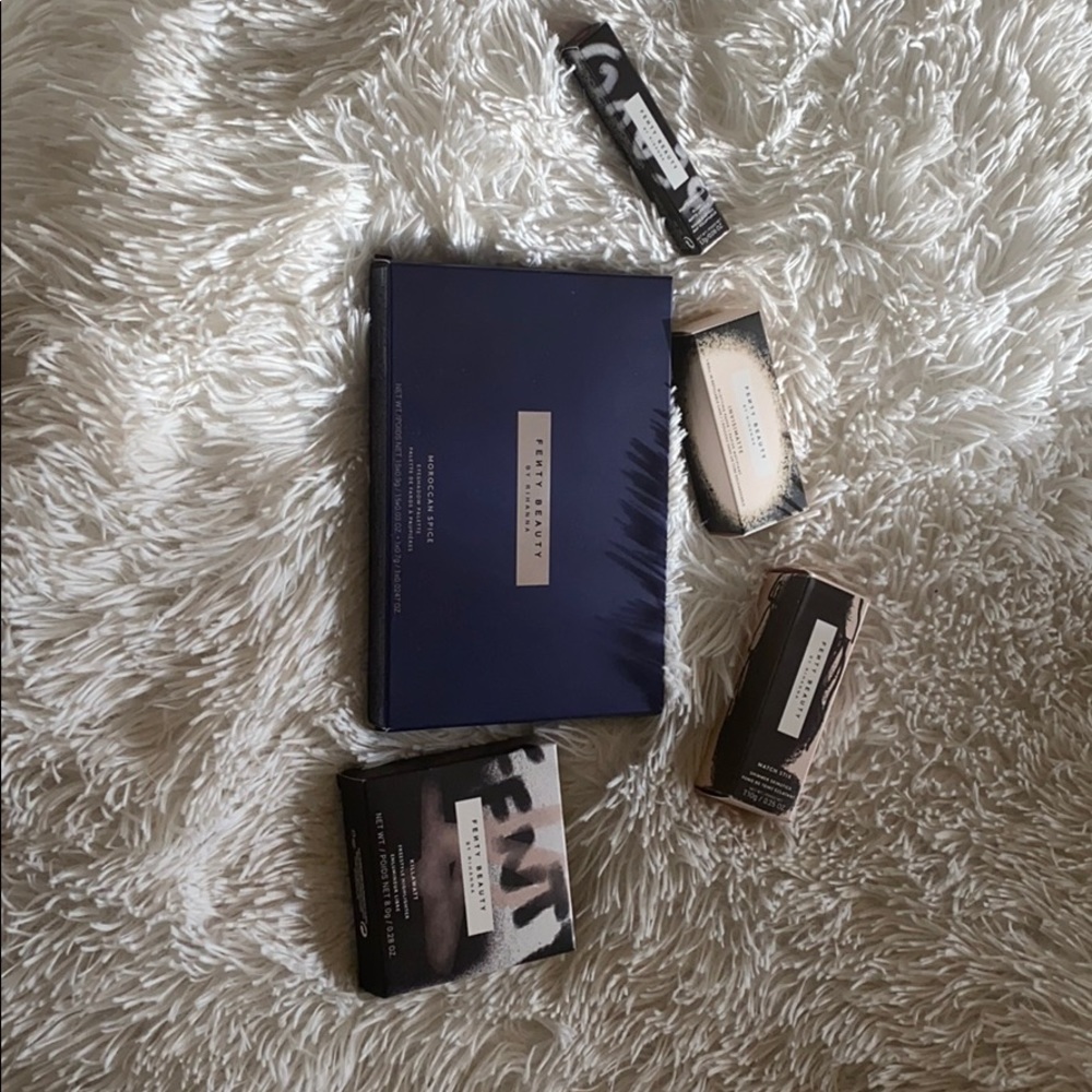 Rihanna Fenty makeup artist